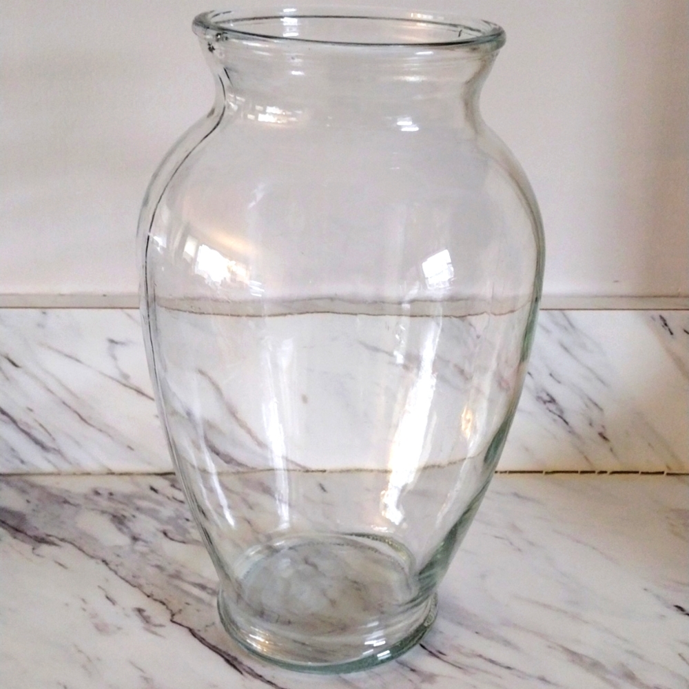 Brody thick wall double seams vase.